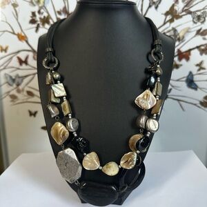 Elegant Black and Gold Necklace